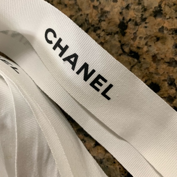 CHANEL ♥️ 10 1/2 foot of Ribbon. - Picture 2 of 5